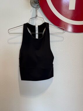 NWT Lululemon Logo Elastic Everlux Shelf Tank